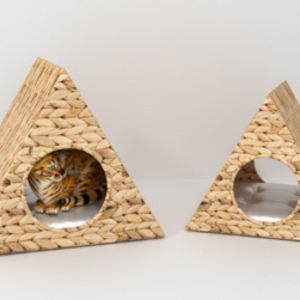 Triangle Cat House With Soft Cushion  - 01B